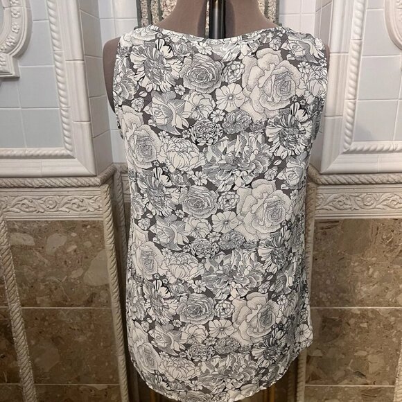 Avenue. Size 14-16. Semi Sheer. Shell. Cami. Pleated. Pullover. B115 - Picture 2 of 4